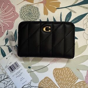 **SOLD** Coach Essential Small Zip Around Card Case Black